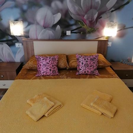 Kadumi Rooms Katarina מראה חיצוני תמונה
