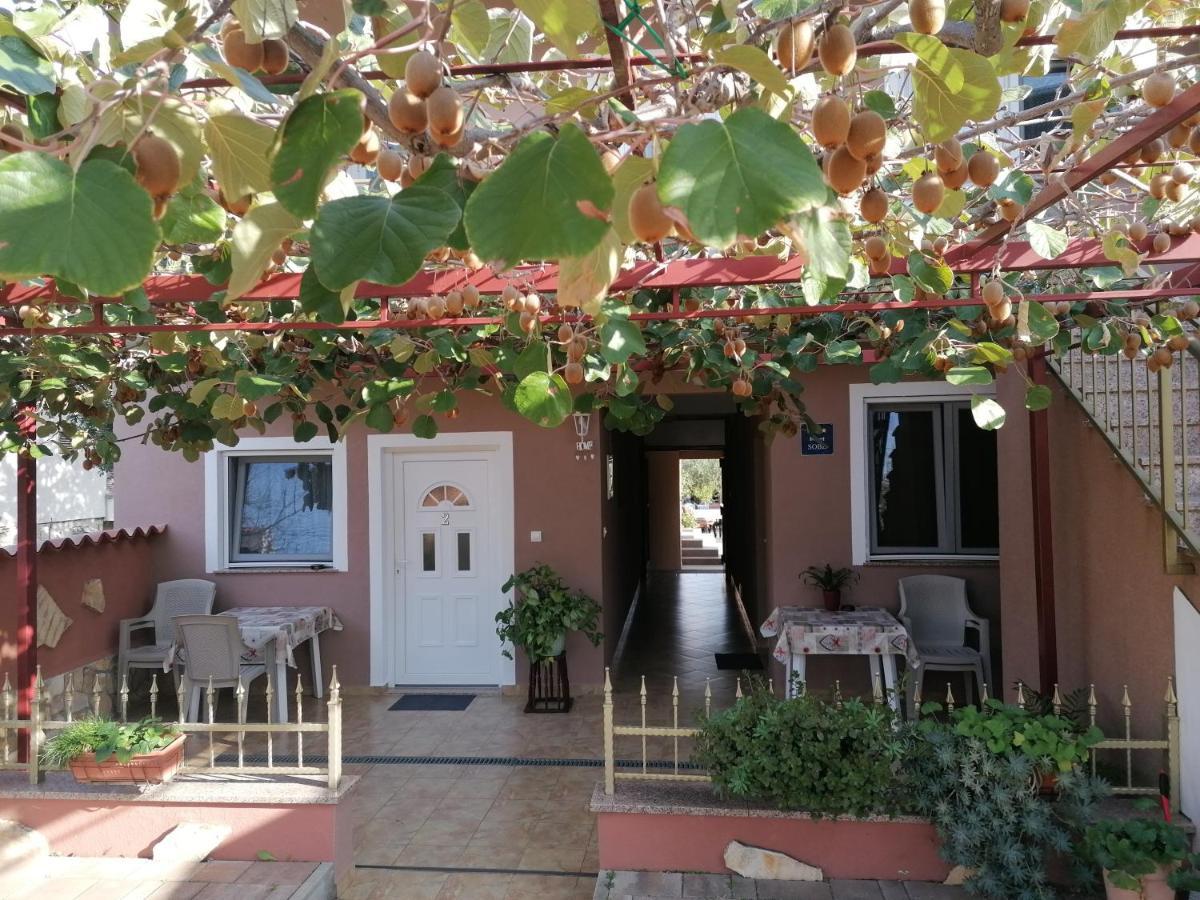 Kadumi Rooms Katarina מראה חיצוני תמונה