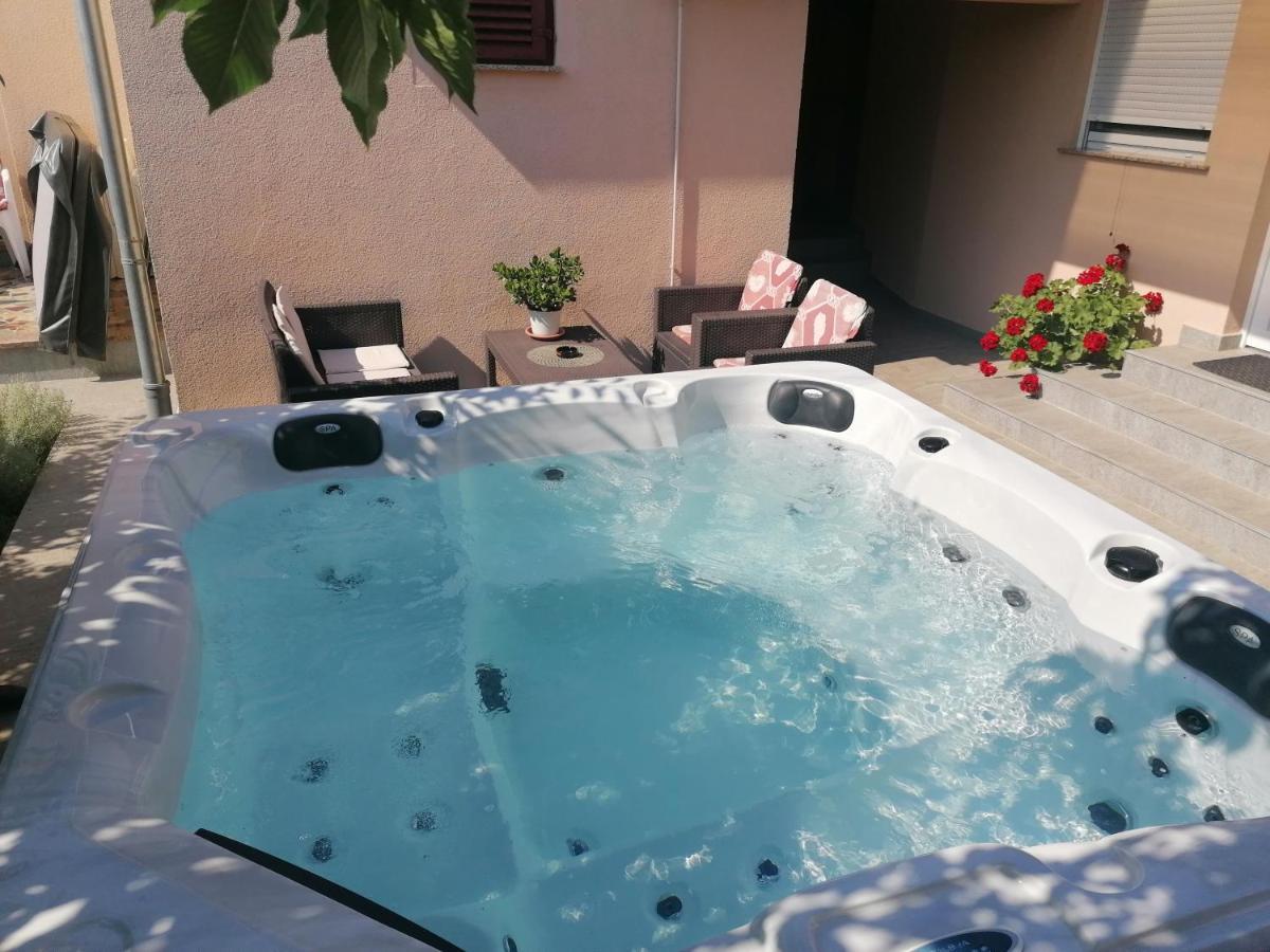 Kadumi Rooms Katarina מראה חיצוני תמונה