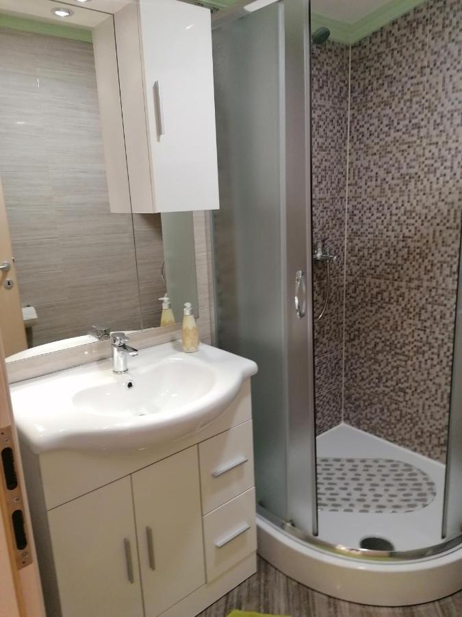 Kadumi Rooms Katarina מראה חיצוני תמונה