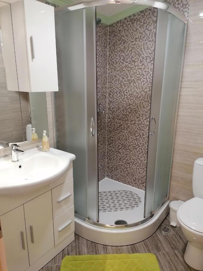 Kadumi Rooms Katarina מראה חיצוני תמונה