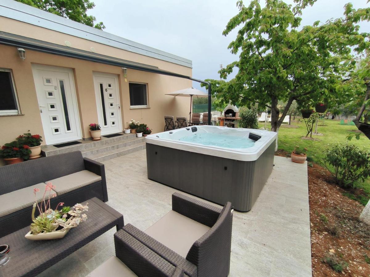 Kadumi Rooms Katarina מראה חיצוני תמונה