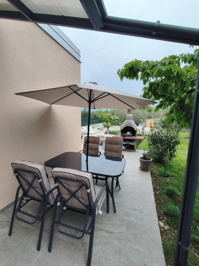 Kadumi Rooms Katarina מראה חיצוני תמונה