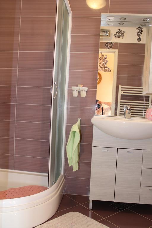 Kadumi Rooms Katarina מראה חיצוני תמונה