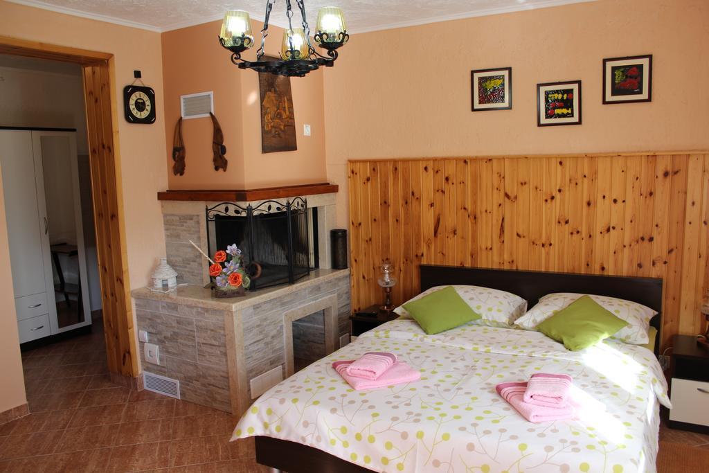 Kadumi Rooms Katarina חדר תמונה