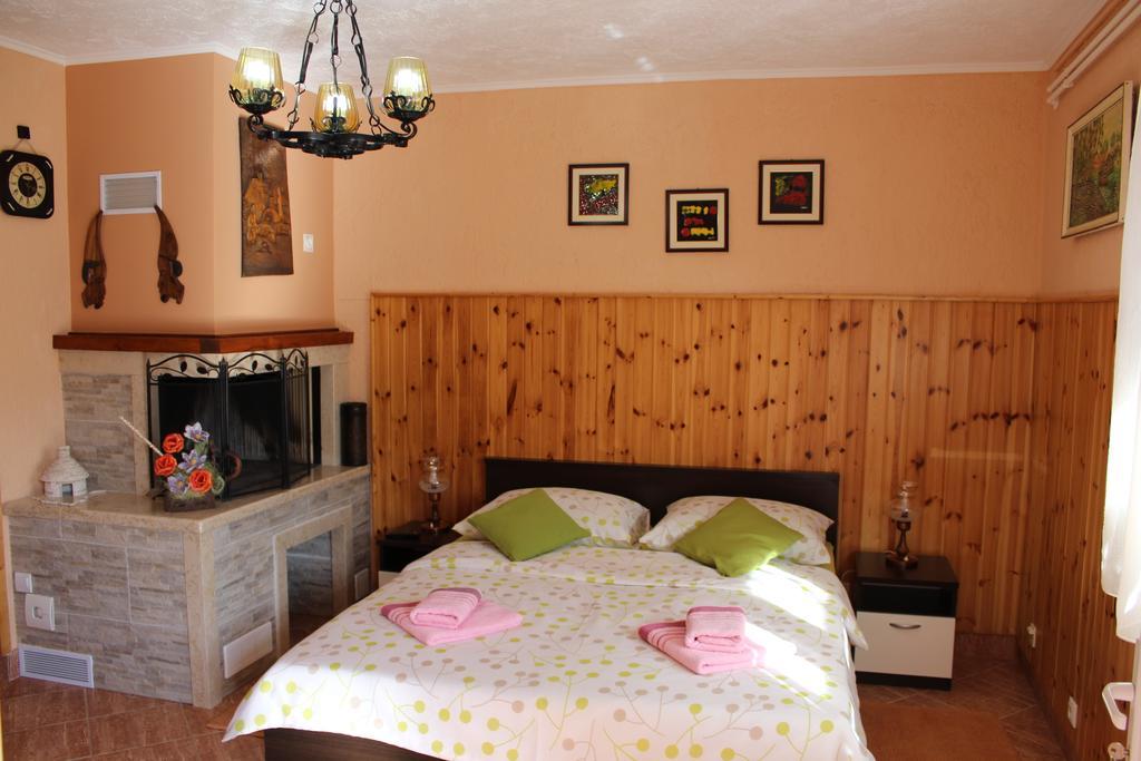 Kadumi Rooms Katarina מראה חיצוני תמונה