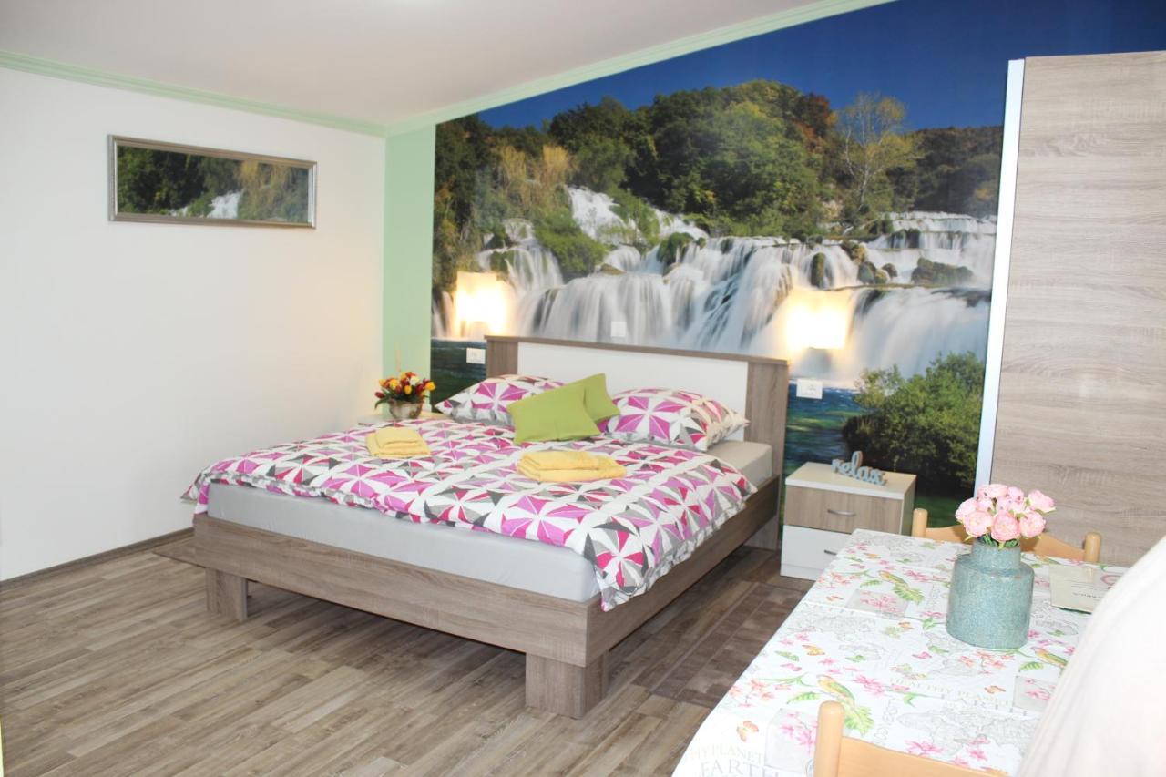 Kadumi Rooms Katarina מראה חיצוני תמונה