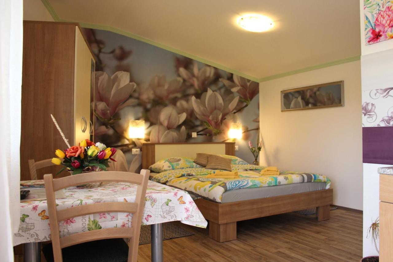 Kadumi Rooms Katarina מראה חיצוני תמונה